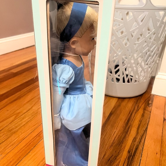 Disney Blue and Yellow Snow White Doll with Accessories